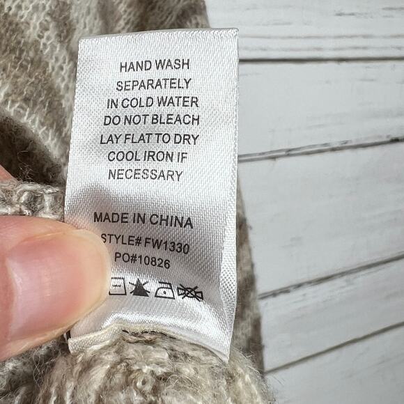 Fate Mock Neck Zebra Print Sweater Size Large - Picture 5 of 8